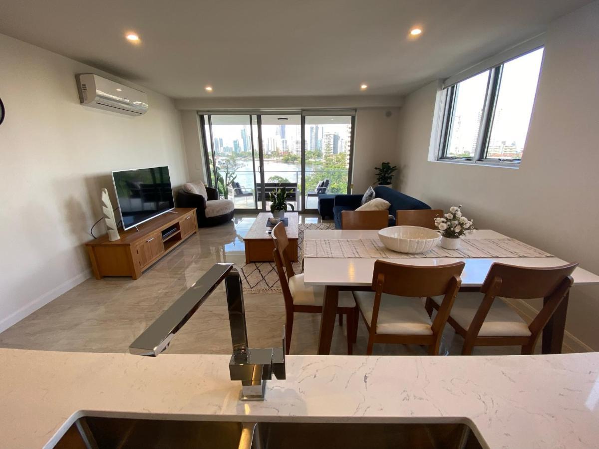 Serenity Surfers Paradise Gold Coast Extérieur photo