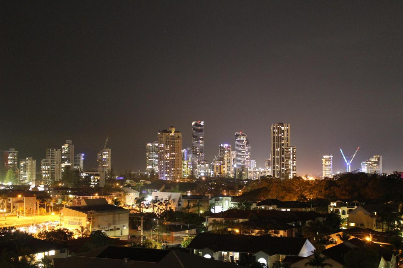 Serenity Surfers Paradise Gold Coast Extérieur photo