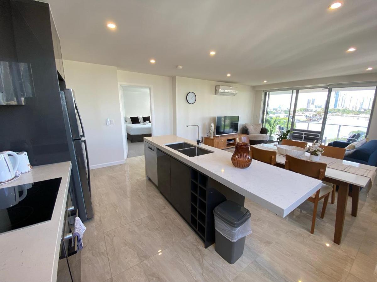 Serenity Surfers Paradise Gold Coast Extérieur photo
