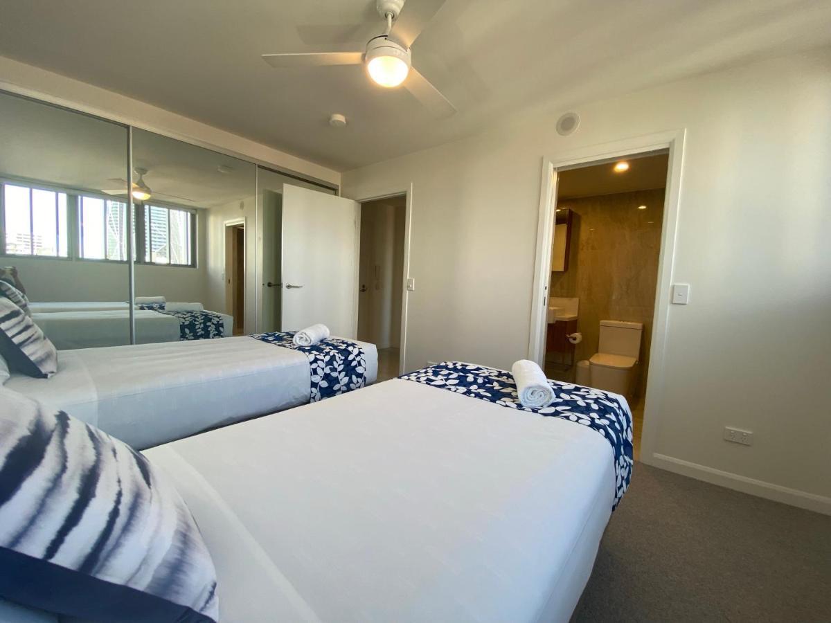 Serenity Surfers Paradise Gold Coast Extérieur photo