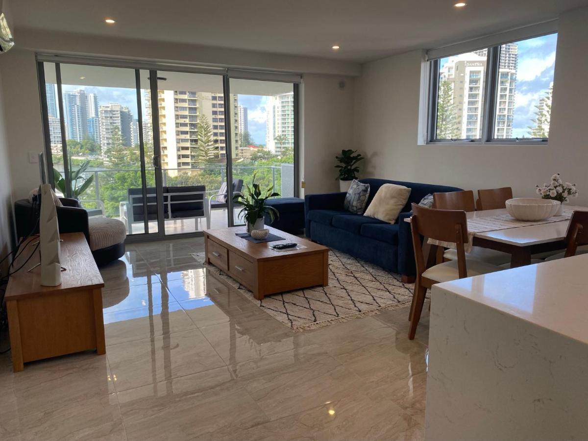 Serenity Surfers Paradise Gold Coast Extérieur photo