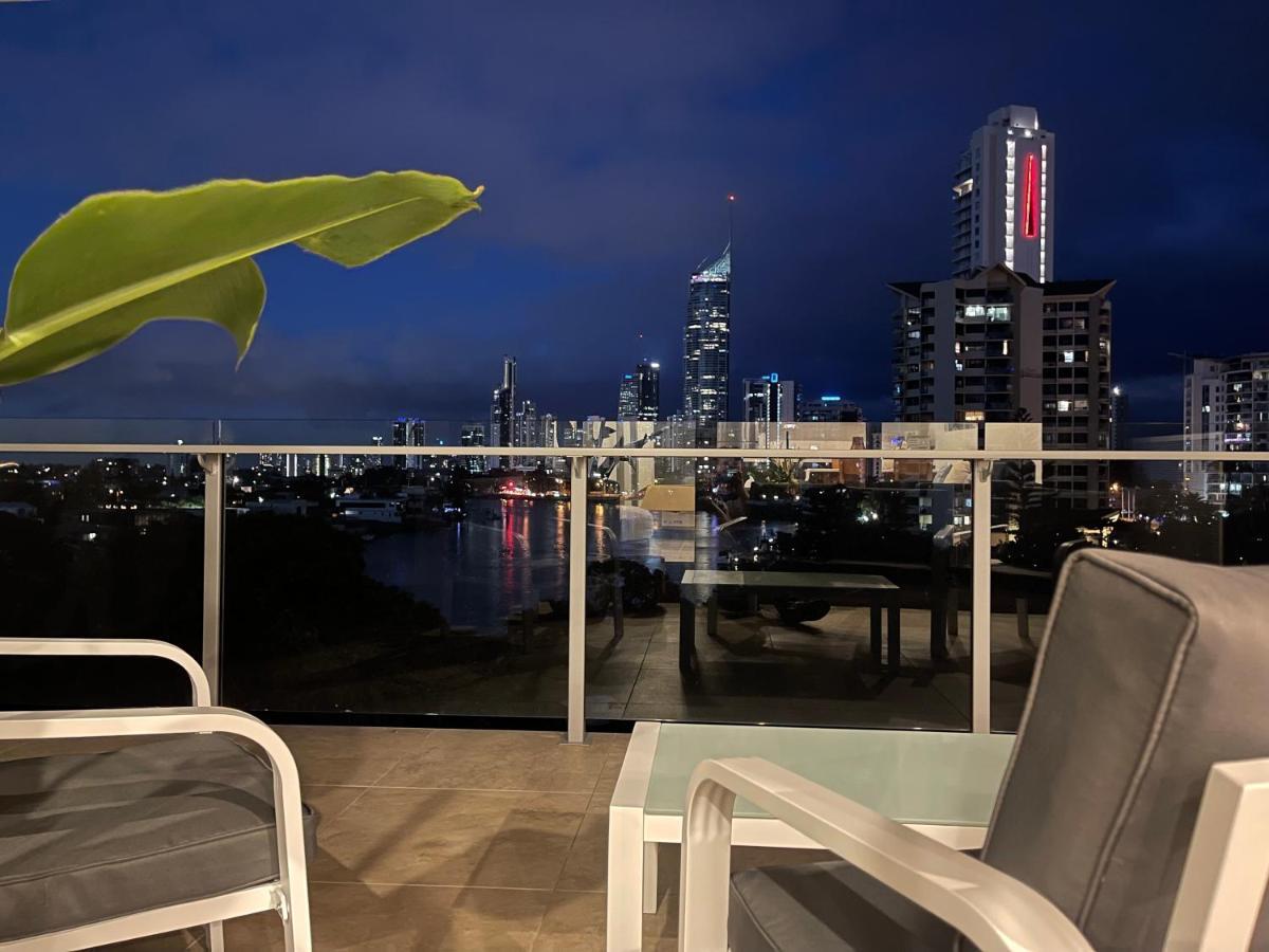 Serenity Surfers Paradise Gold Coast Extérieur photo
