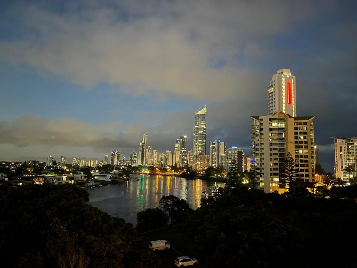 Serenity Surfers Paradise Gold Coast Extérieur photo