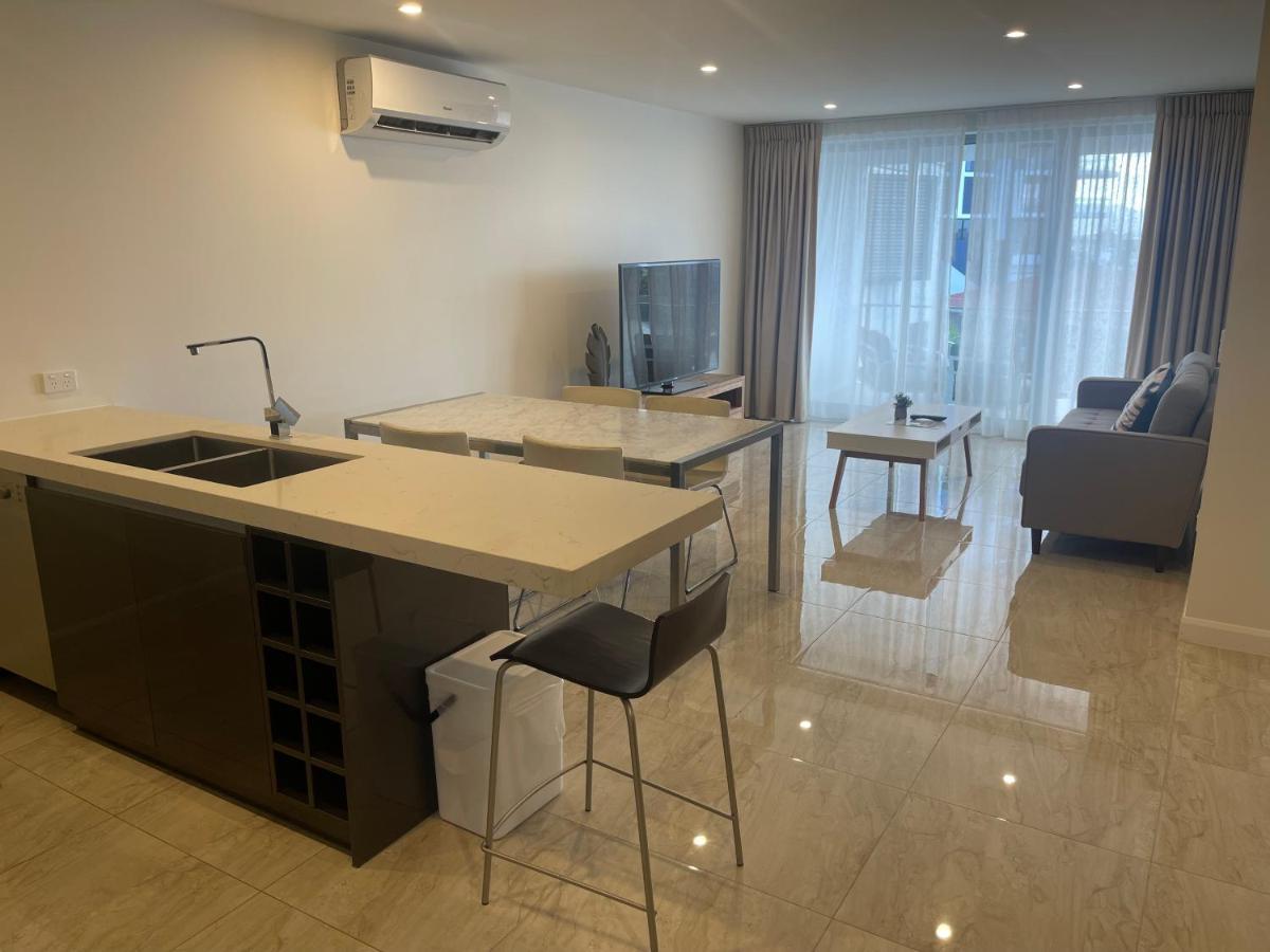 Serenity Surfers Paradise Gold Coast Extérieur photo