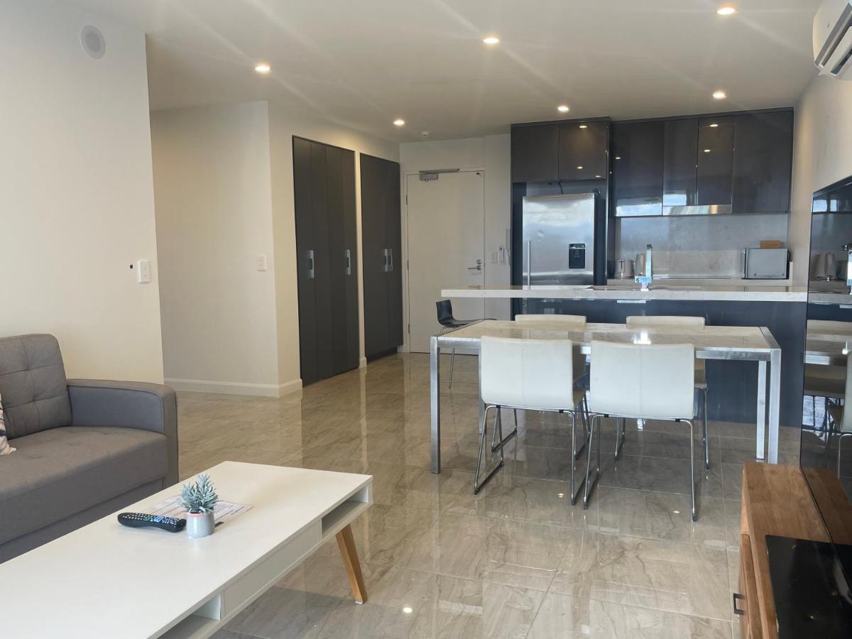 Serenity Surfers Paradise Gold Coast Extérieur photo