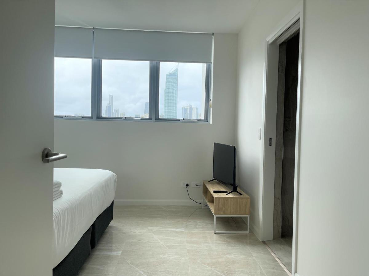 Serenity Surfers Paradise Gold Coast Extérieur photo