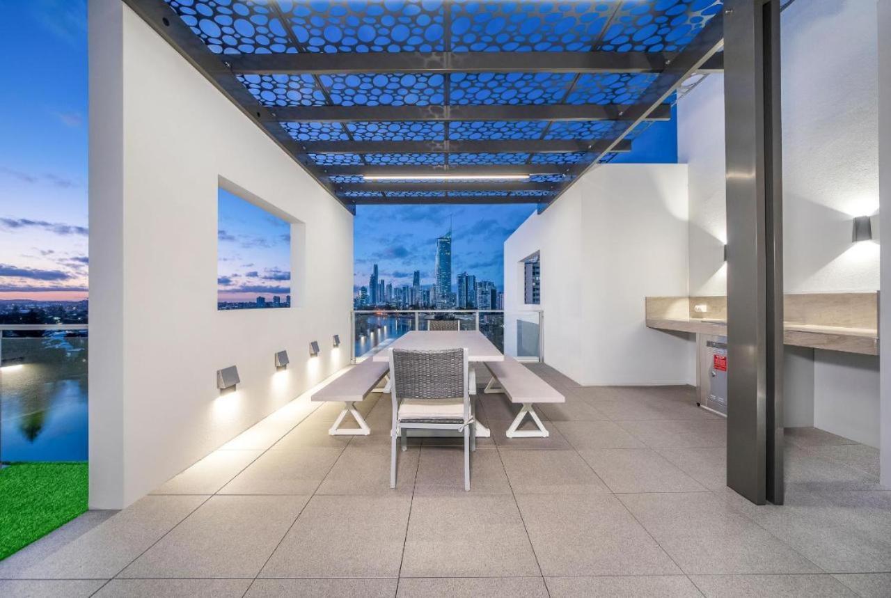 Serenity Surfers Paradise Gold Coast Extérieur photo